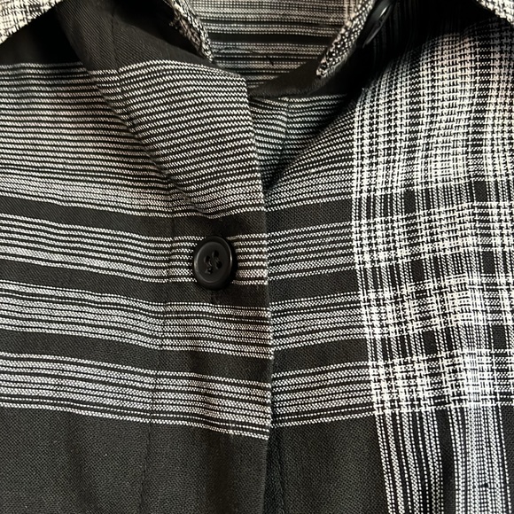 Ms.Lee button up size 2X‼️ - Picture 2 of 5